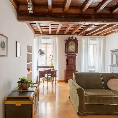 Apartment Iflat Trevi's Paradise