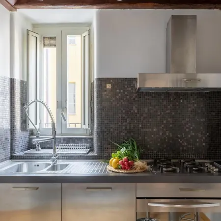Apartment Iflat Trevi's Paradise *