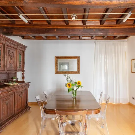 Iflat Trevi's Paradise Apartment
